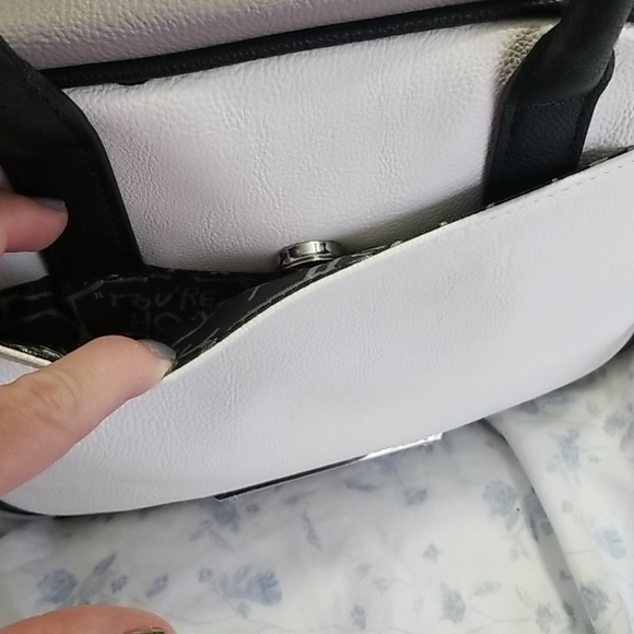 Cute cat face handbag. - Picture 5 of 6